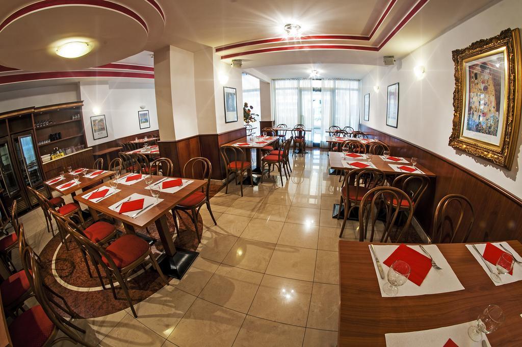 Hotel Primo Riva del Garda Exteriör bild