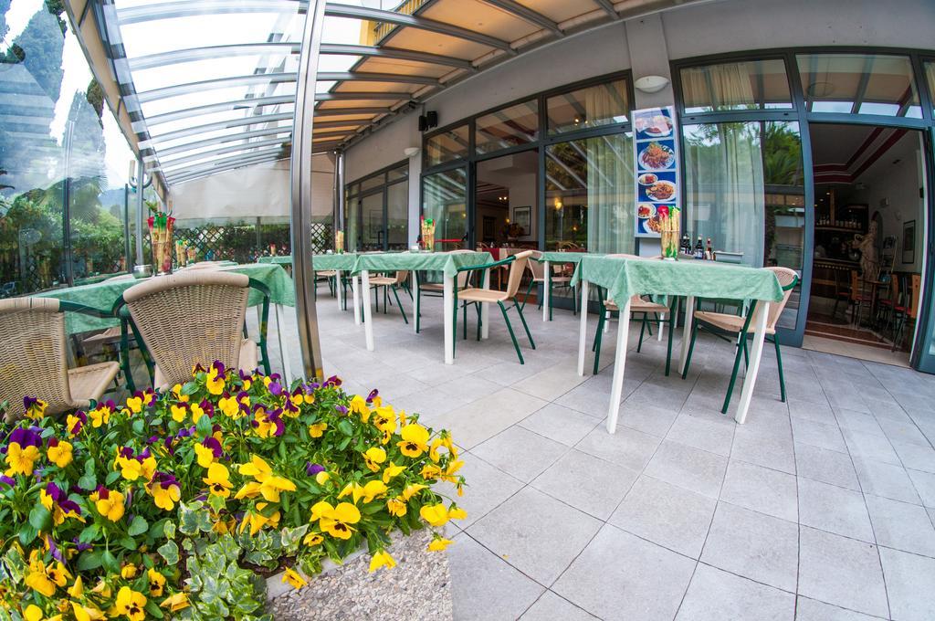 Hotel Primo Riva del Garda Exteriör bild