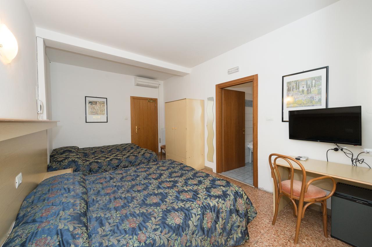 Hotel Primo Riva del Garda Exteriör bild